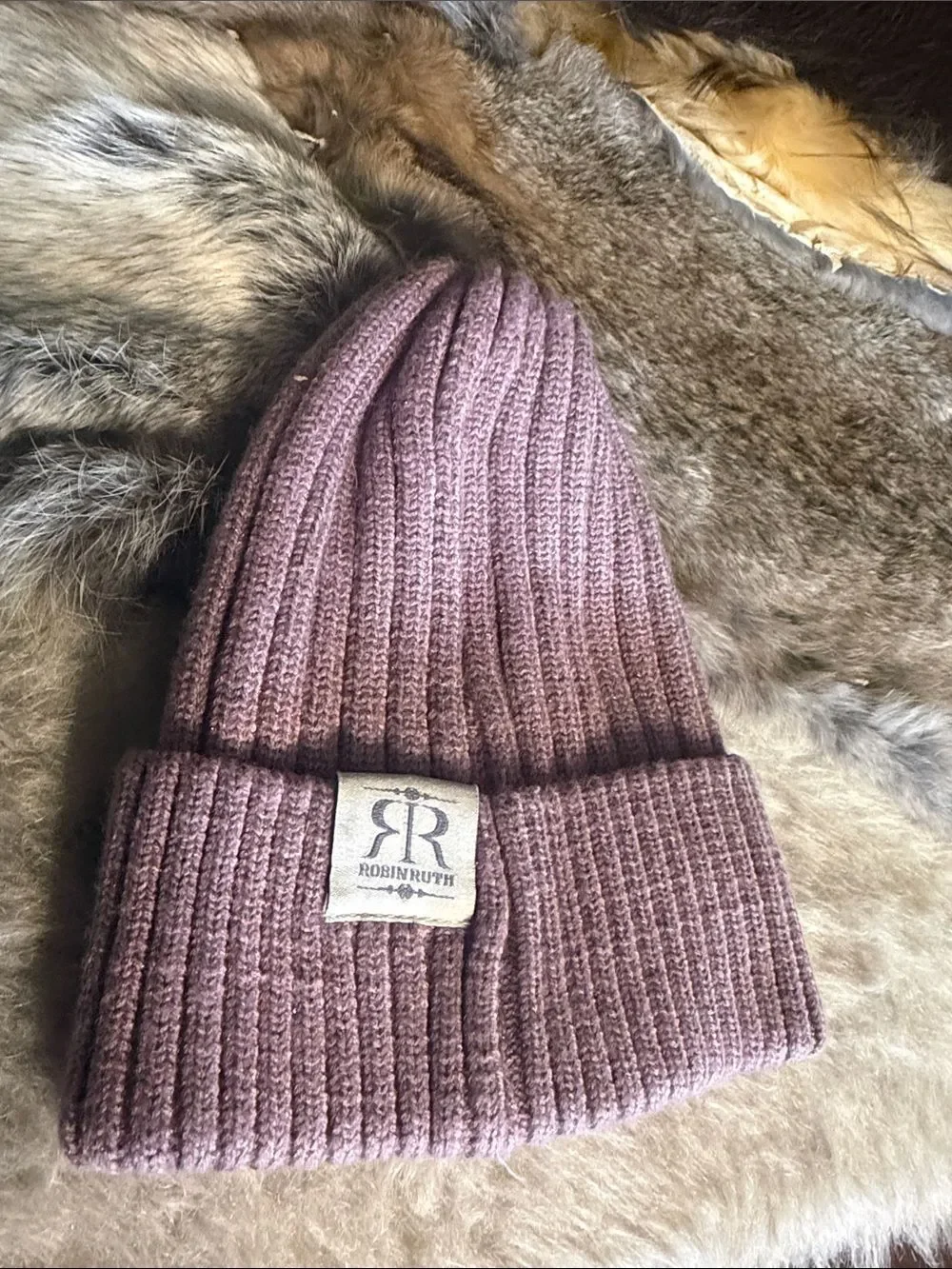 Robin Ruth Ribbed Knit Beanie in Mauve/lavendar OS (5000H)